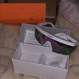Nopeet sunglasses brand new